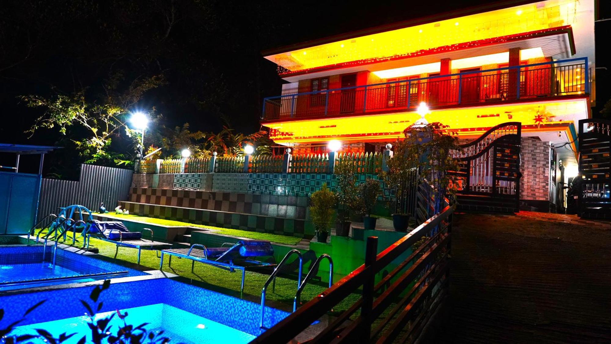 Arabian Nights Munnar Villa Ngoại thất bức ảnh