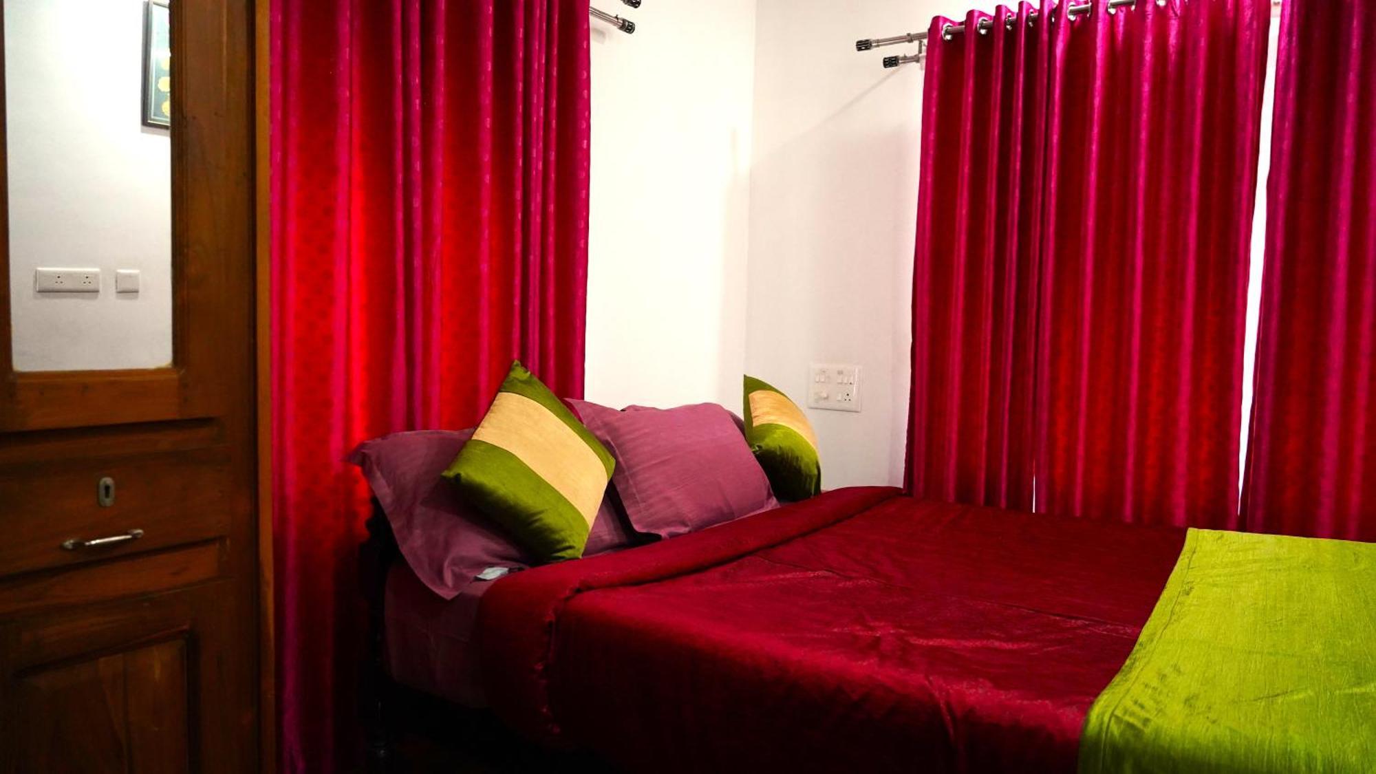 Arabian Nights Munnar Villa Ngoại thất bức ảnh