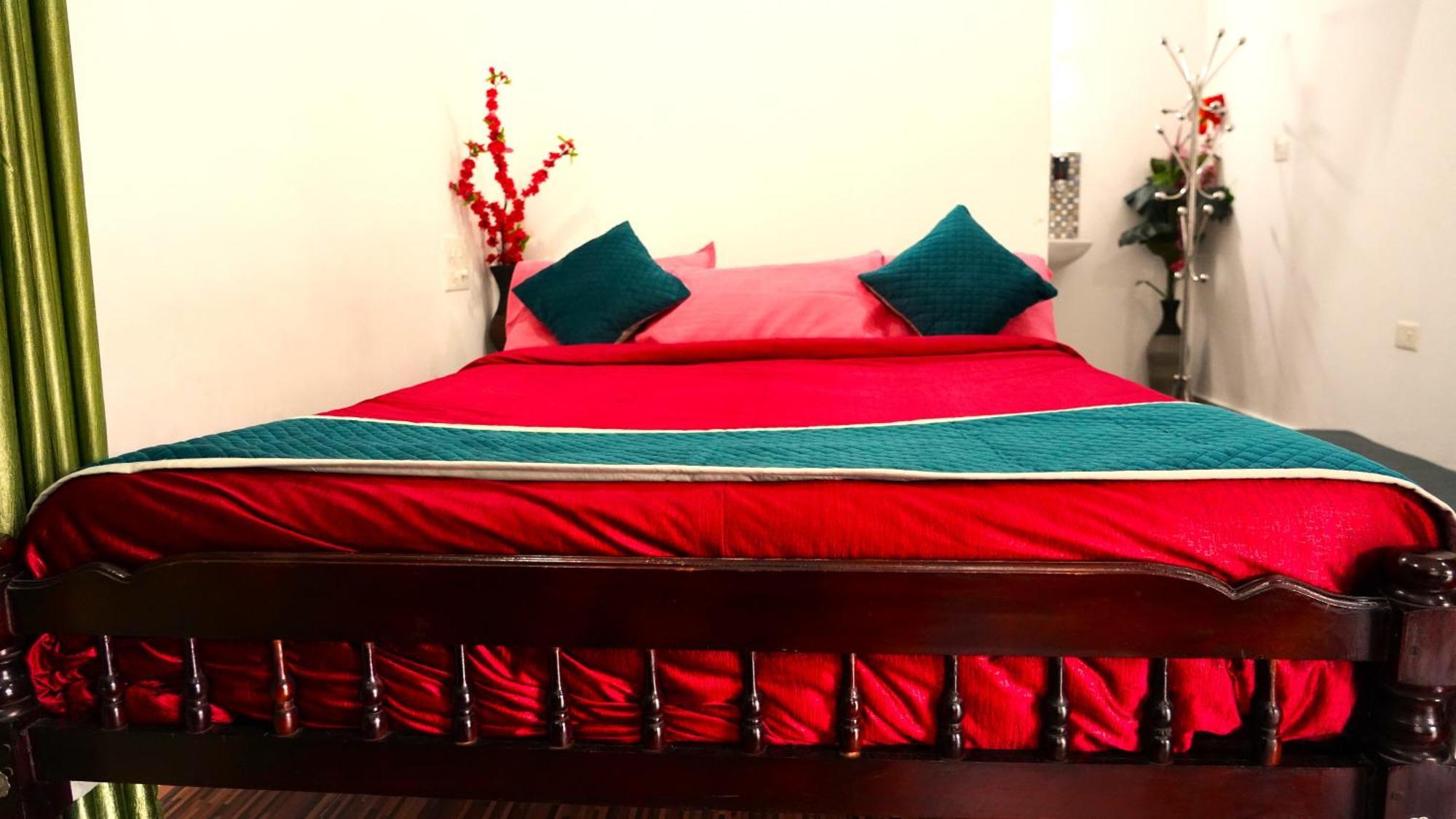 Arabian Nights Munnar Villa Ngoại thất bức ảnh